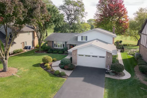 Darien, IL 60561,8525 Creekside LN