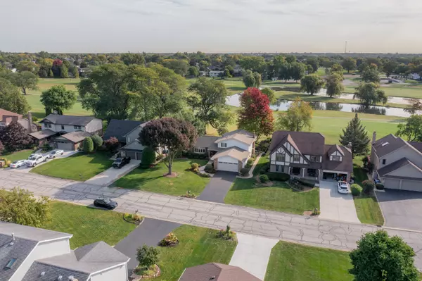 Darien, IL 60561,8525 Creekside LN