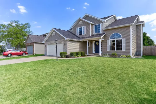 409 Bluestem DR, Savoy, IL 61874