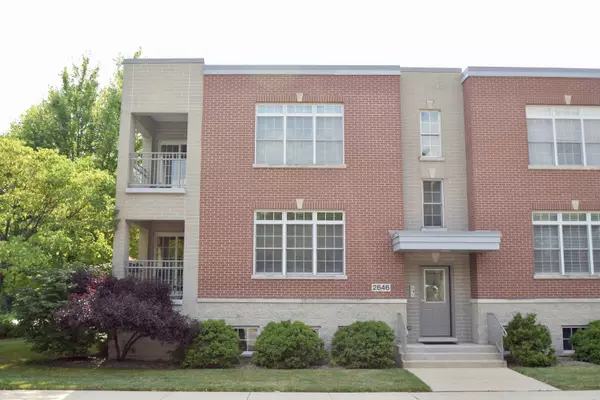 2646 Des Plaines AVE #2S, North Riverside, IL 60546