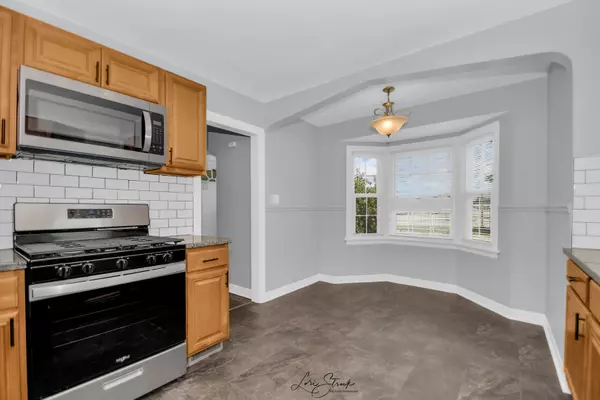 Broadview, IL 60155,2320 S 9th AVE S