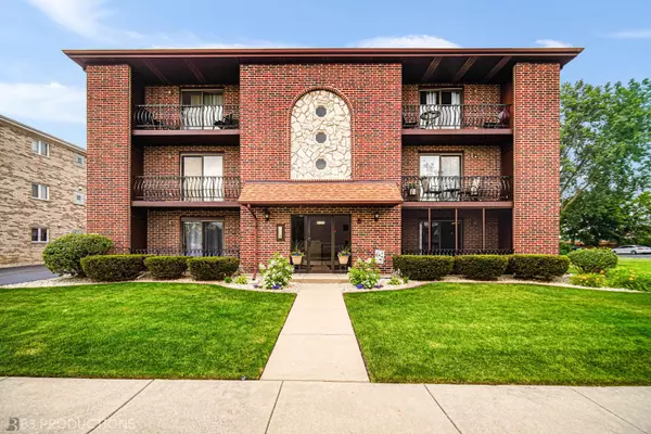 8124 168th PL #1E, Tinley Park, IL 60477