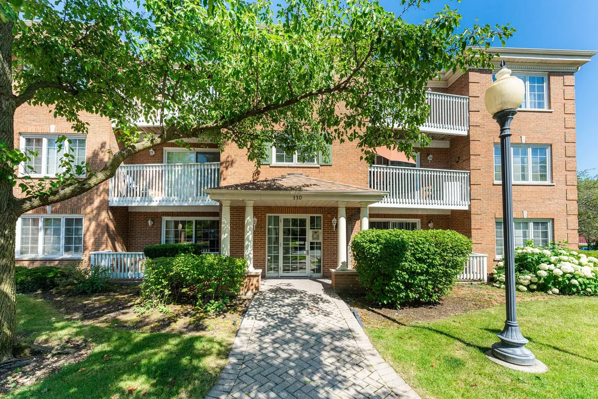 Bloomingdale, IL 60108,110 Day ST #102