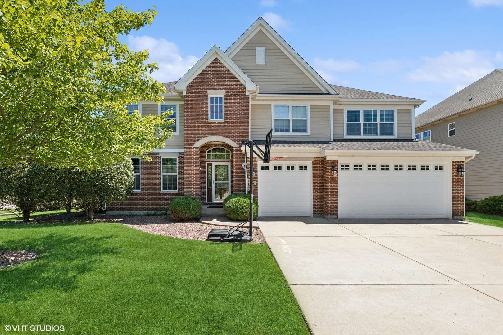 1695 Joseph CT, Buffalo Grove, IL 60089