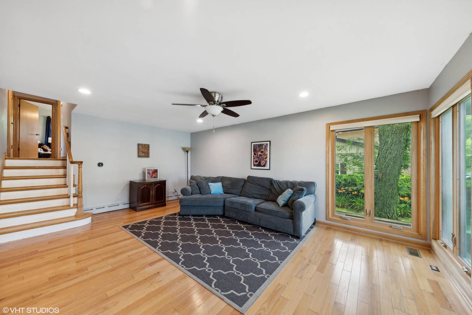 Roselle, IL 60172,433 Dinah RD
