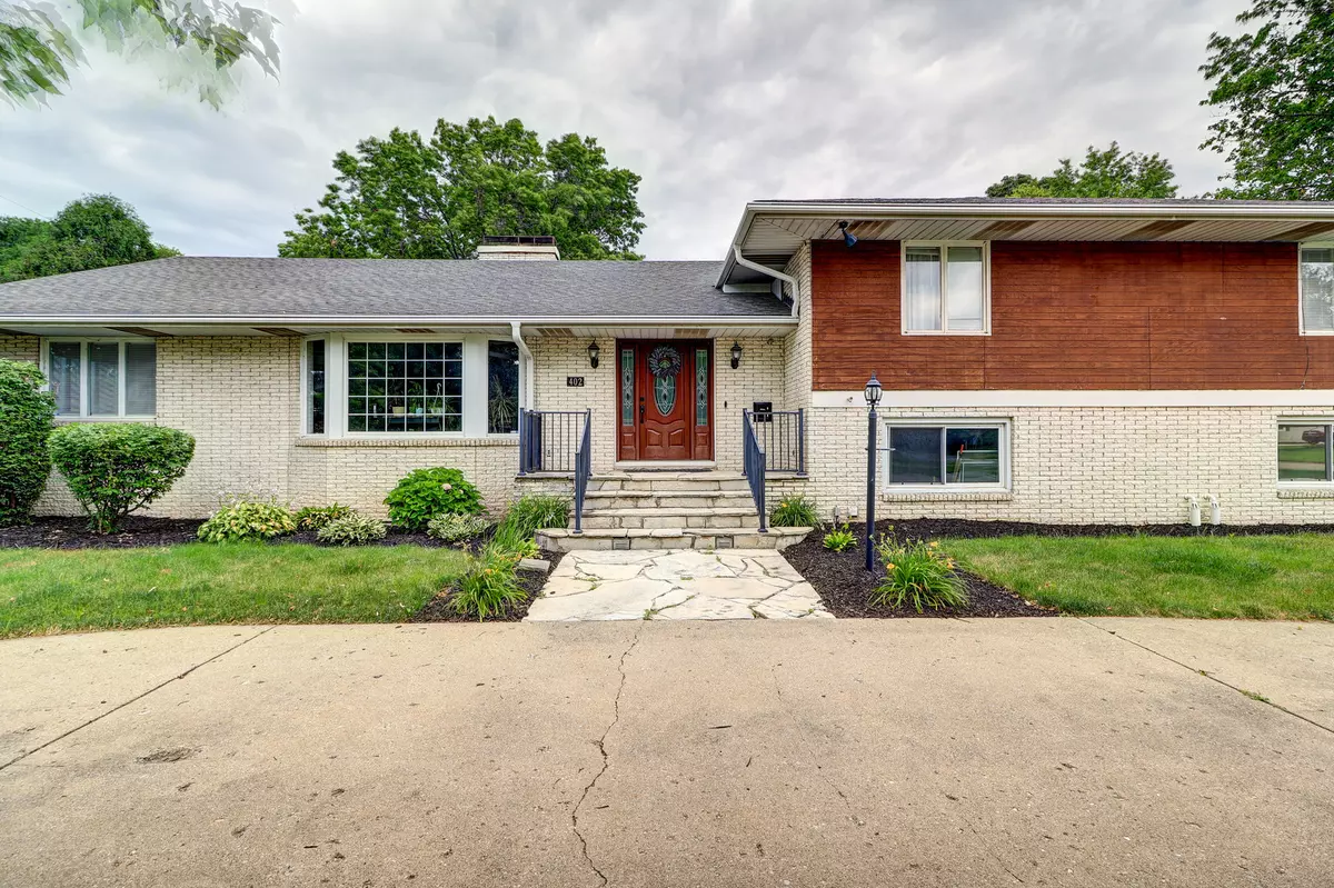 Sterling, IL 61081,402 W LeFevre RD