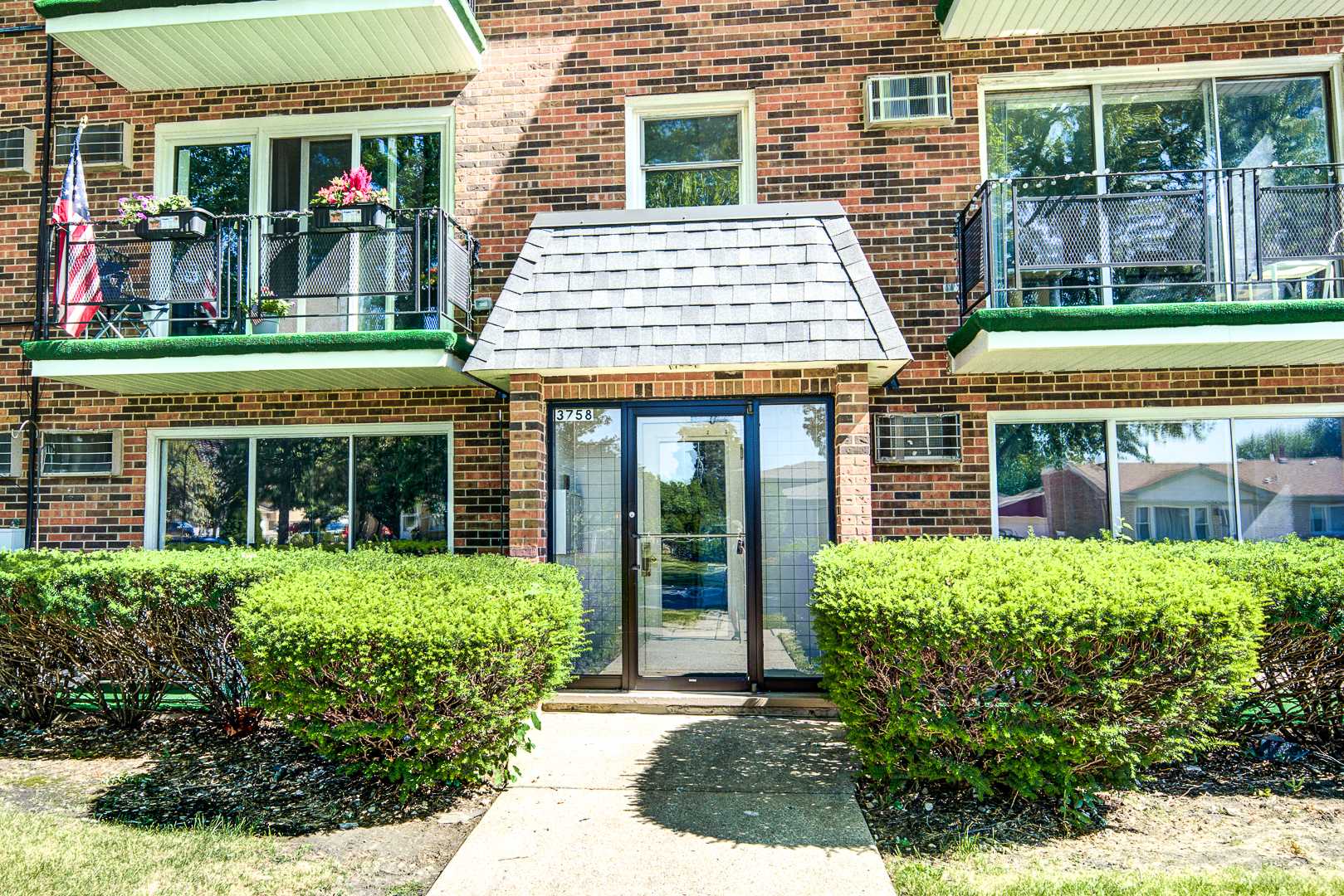Alsip, IL 60803,3758 W 120th ST #3C