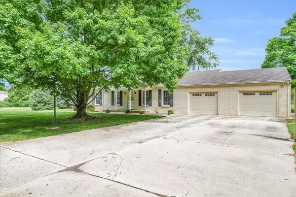 Broadlands, IL 61816,107 W 3rd ST