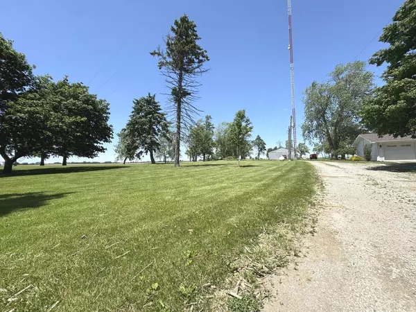 Donovan, IL 60931,2852 E 2400 North RD