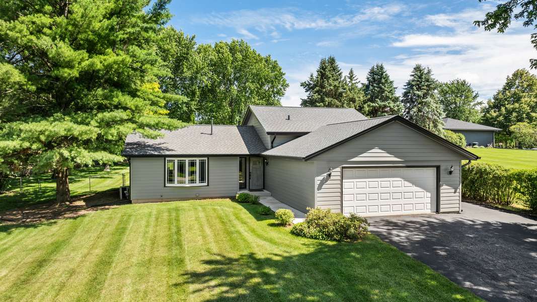 6123 SILVER HAWK CT, Roscoe, IL 61073