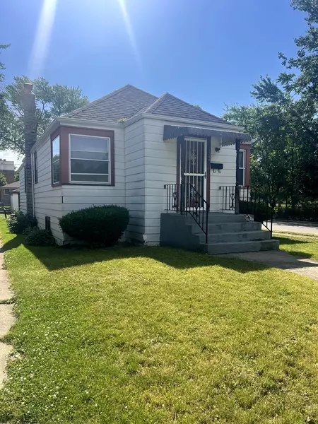 12447 S Carpenter ST, Calumet Park, IL 60827