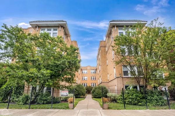 4341 N Sacramento AVE #1B, Chicago, IL 60618