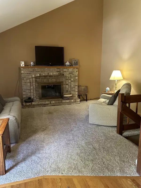 Crystal Lake, IL 60014,875 Boxwood DR
