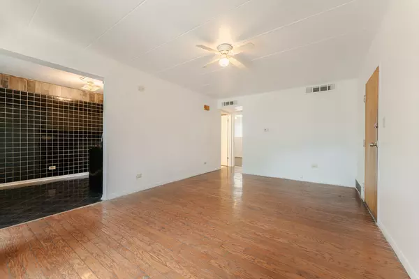 3145 BERNICE AVE #3 Lansing, IL 60438