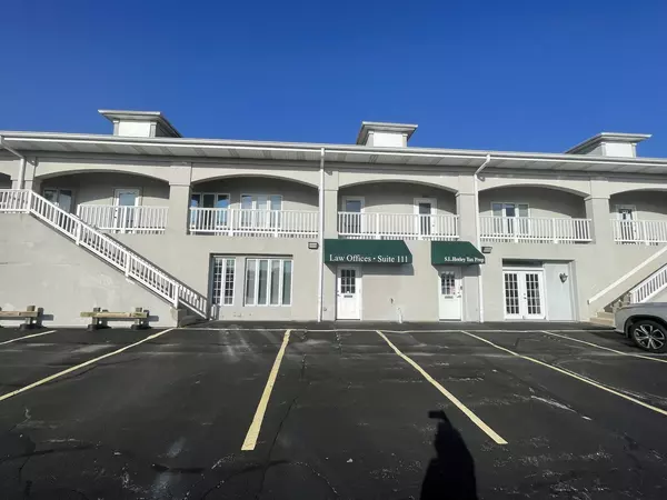 1001 E Chicago AVE #111, Naperville, IL 60540