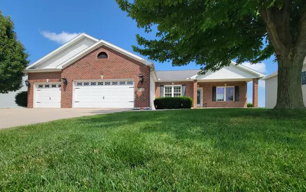 49 Brookstone CIR,  Bloomington,  IL 61704