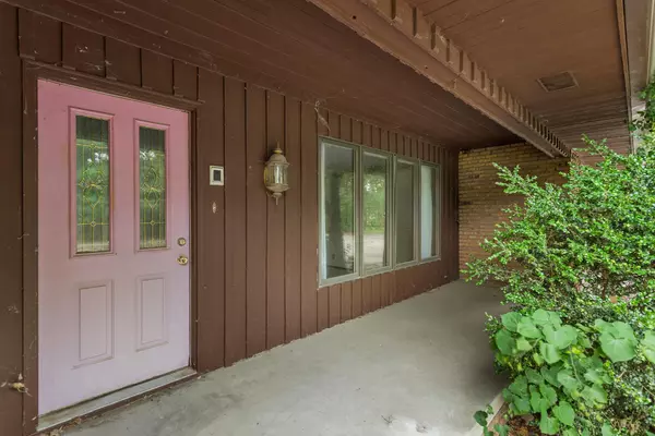 Monticello, IL 61856,1002 Timberview LN