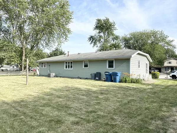 Bradley, IL 60915,1379 Dove CT