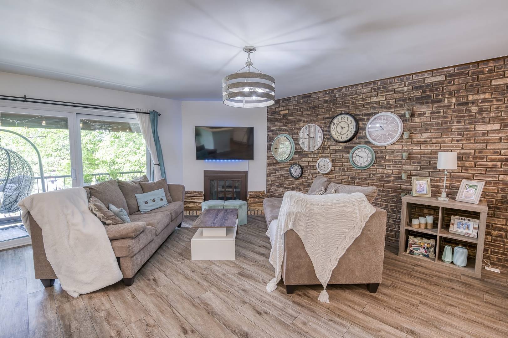 Westmont, IL 60559,1325 Cass LN E #302