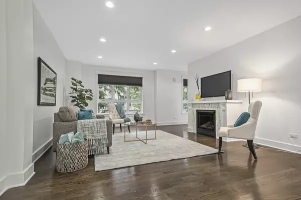 Skokie, IL 60077,8146 Lincoln AVE