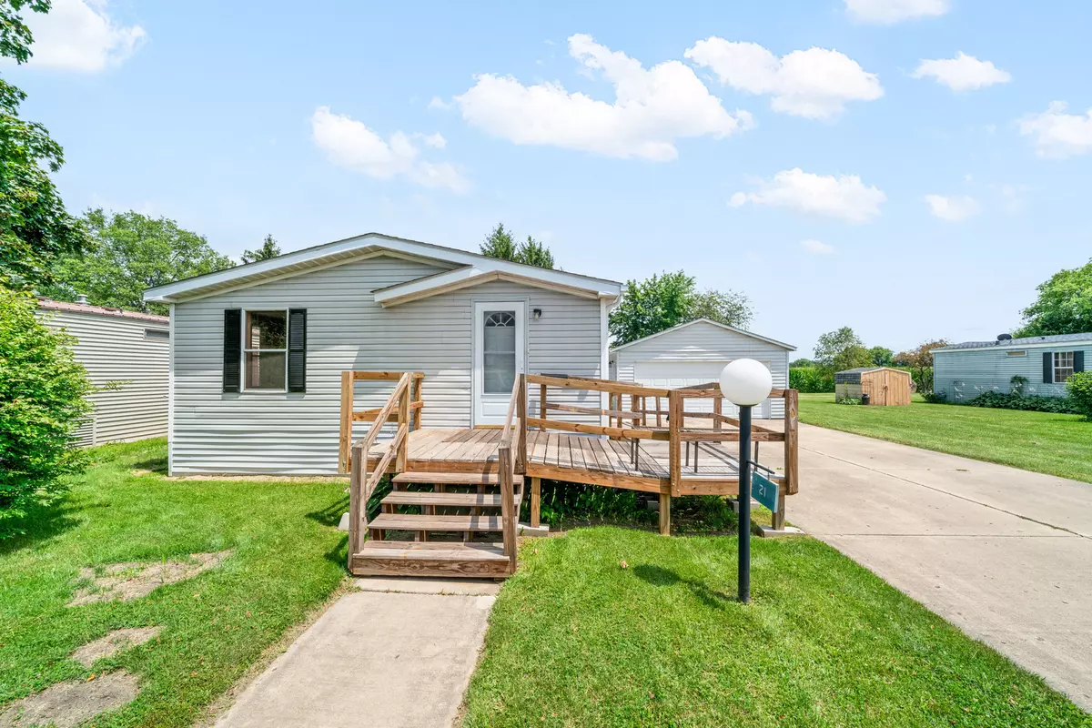 Sandwich, IL 60548,21 Cedar LN
