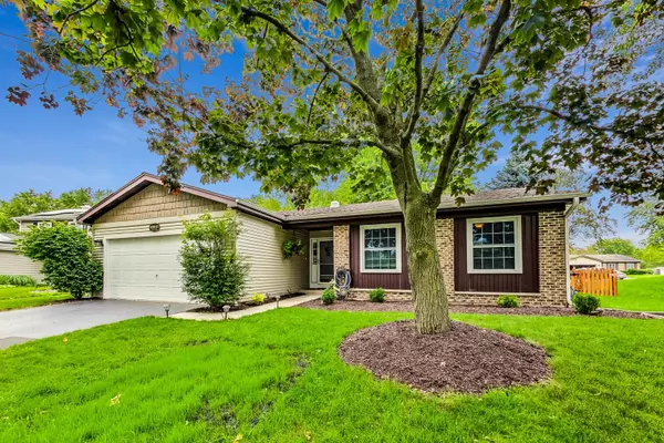 6S015 Steeple Run DR, Naperville, IL 60540