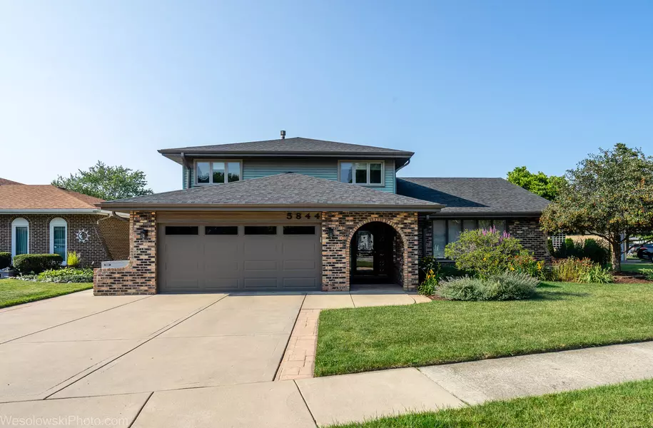 5844 W 126th PL, Alsip, IL 60803