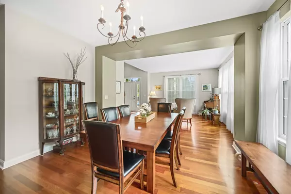 Lindenhurst, IL 60046,1826 Prairie Ridge CIR