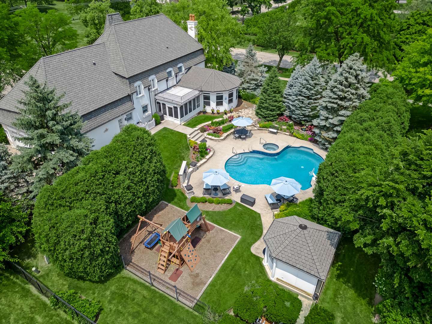 Hinsdale, IL 60521,301 E 59th ST