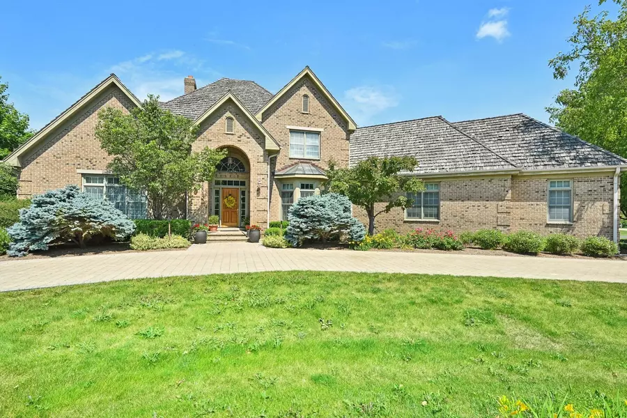 1209 Bull Valley DR, Woodstock, IL 60098