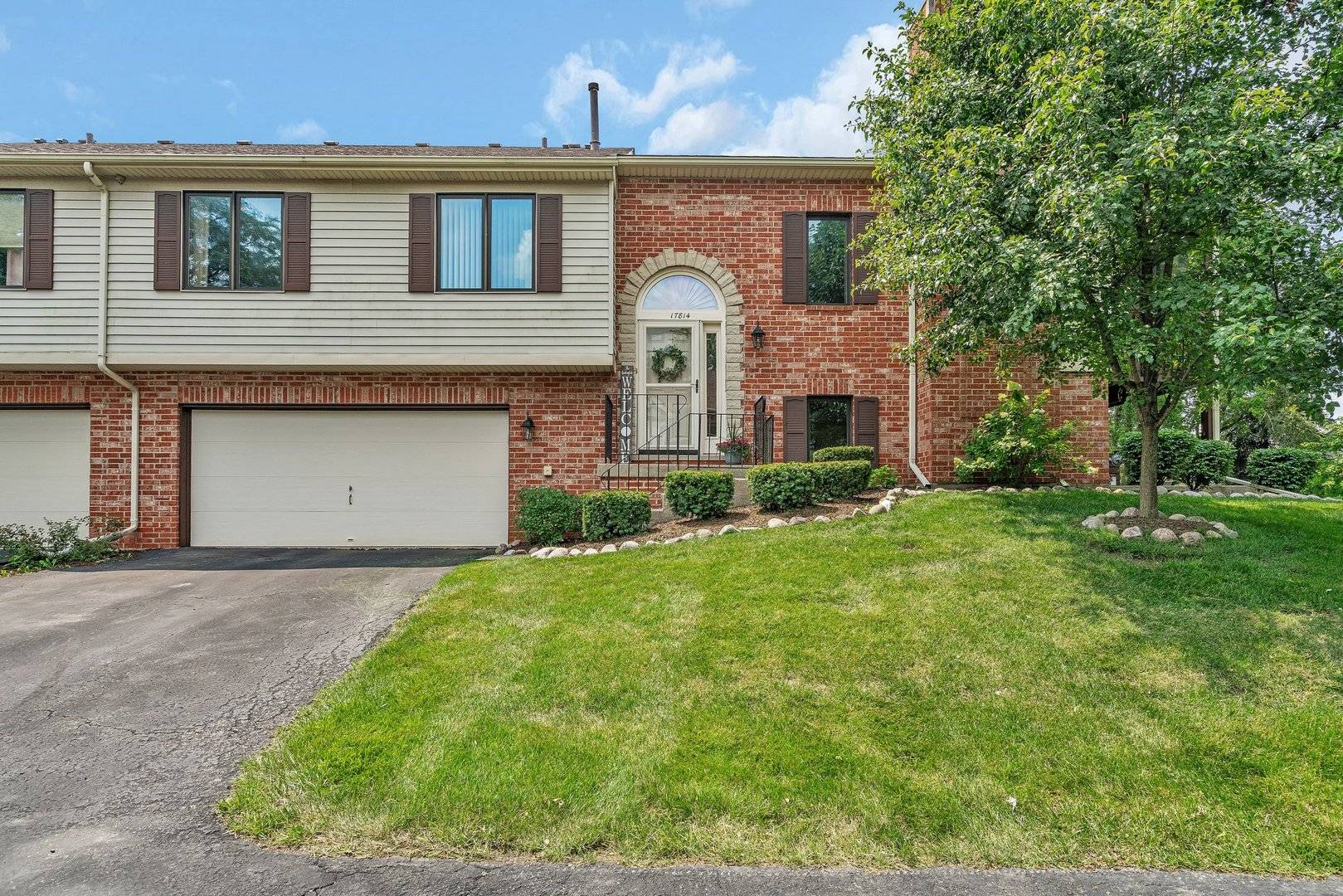 17814 Cameron Pkwy,  Orland Park,  IL 60467