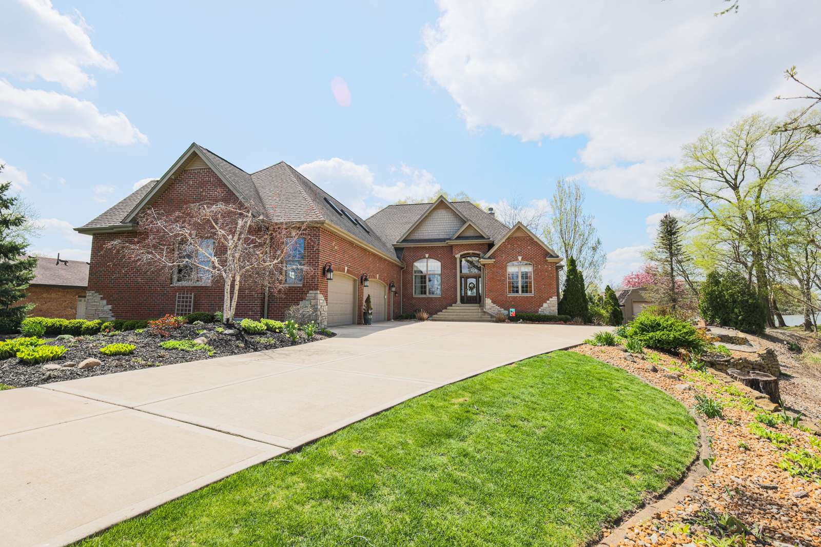 1 Shannon RD, Kankakee, IL 60901