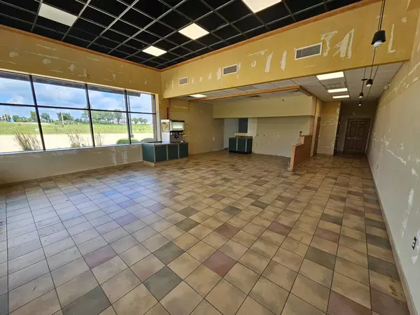 Urbana, IL 61802,2740 Philo RD