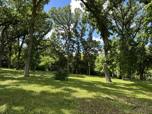 Huntley, IL 60142,12390 Oakcrest DR