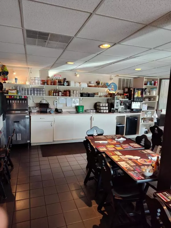 Richmond, IL 60071,99999 Confidential RD