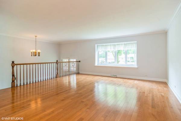 Mount Prospect, IL 60056,1913 E Ivy LN