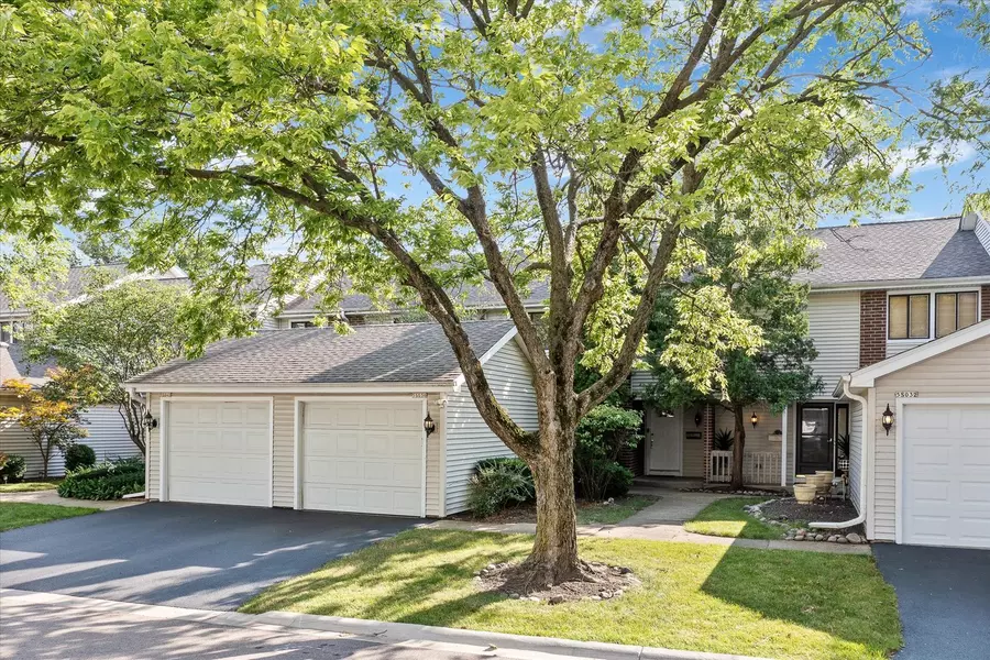 5S036 Firestone CT, Naperville, IL 60563