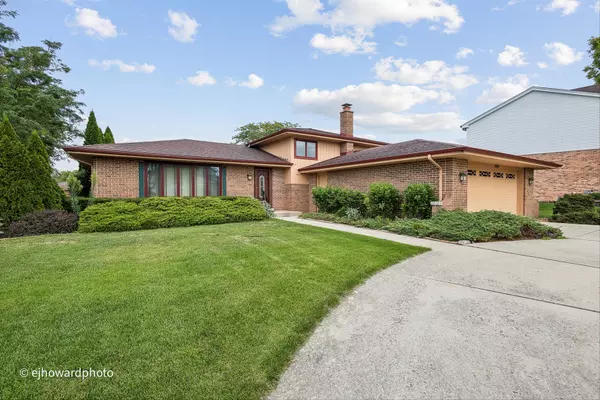 Orland Park, IL 60462,8918 Wheeler DR