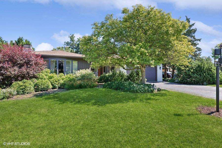 1344 Pendleton LN,  Glenview,  IL 60025