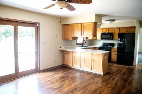 Sterling, IL 61081,3108 E 19th ST