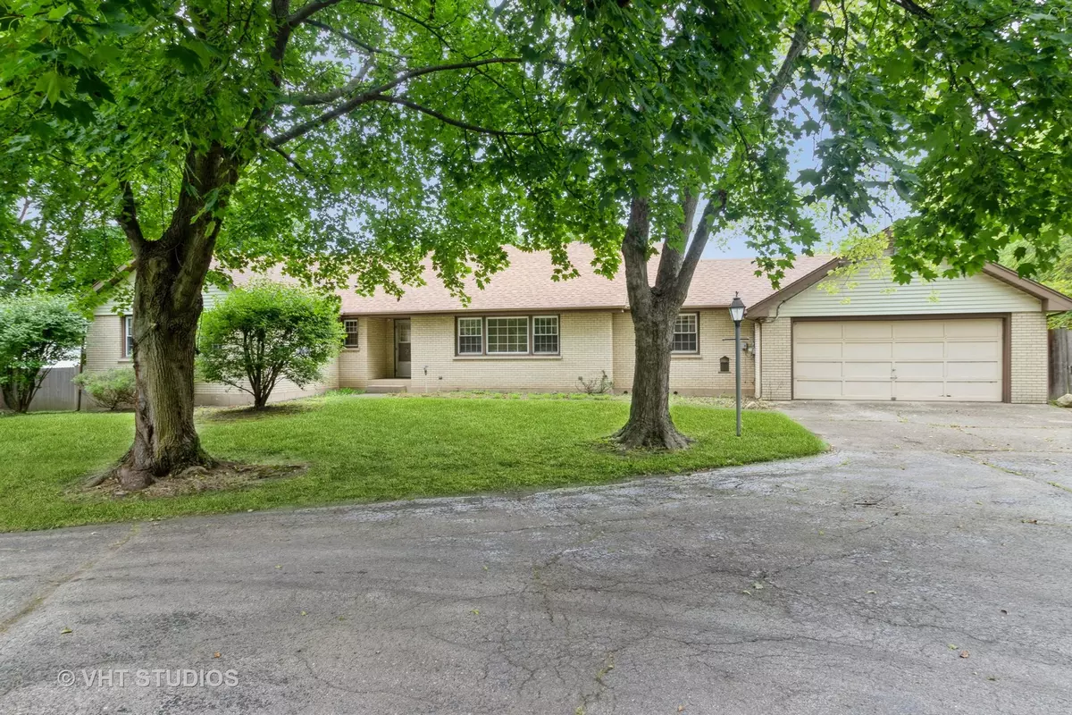 Libertyville, IL 60048,16212 W Gages Lake RD