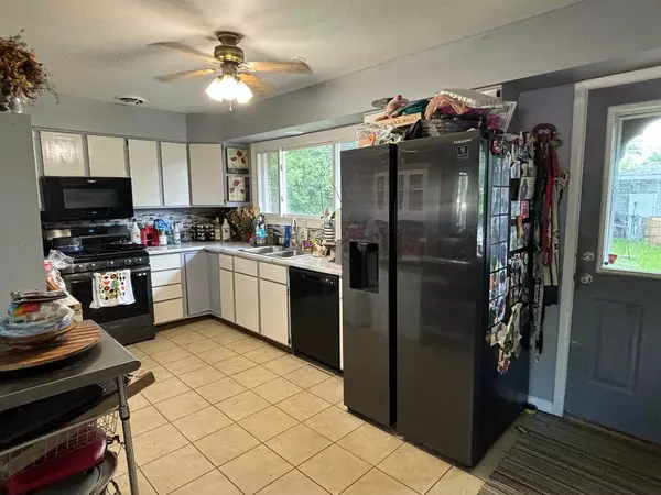 Addison, IL 60101,136 E Normandy DR