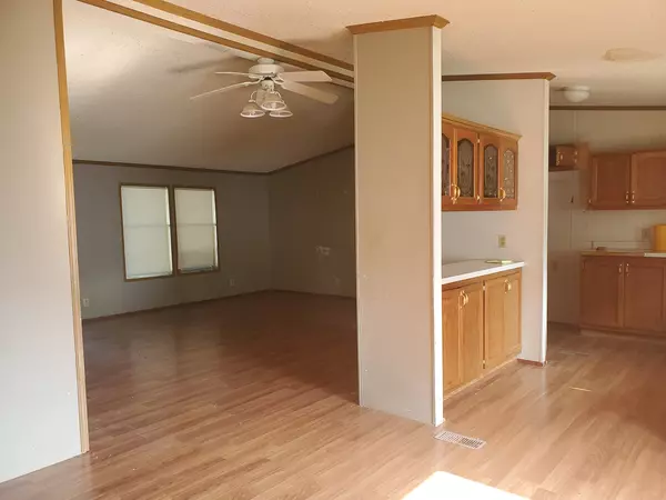 Sheldon, IL 60966,420 N 5th ST