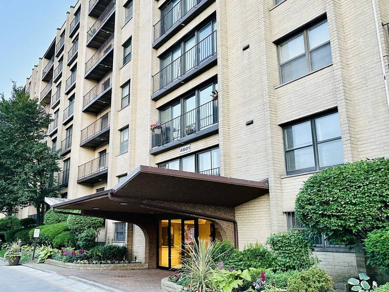 4601 W Touhy AVE #506, Lincolnwood, IL 60712