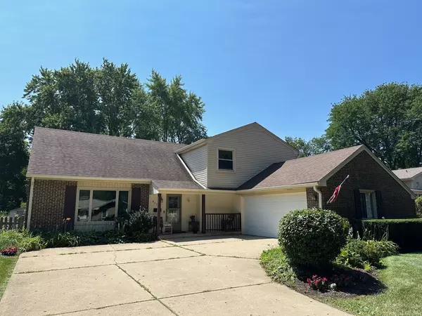 653 E Balsam LN,  Palatine,  IL 60074