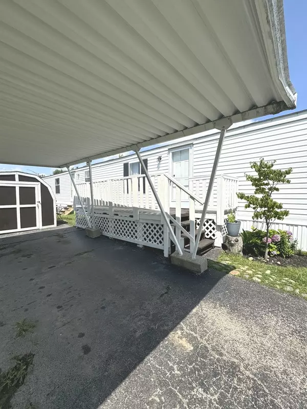 Round Lake, IL 60073,1028 NW Alma CIR #1028