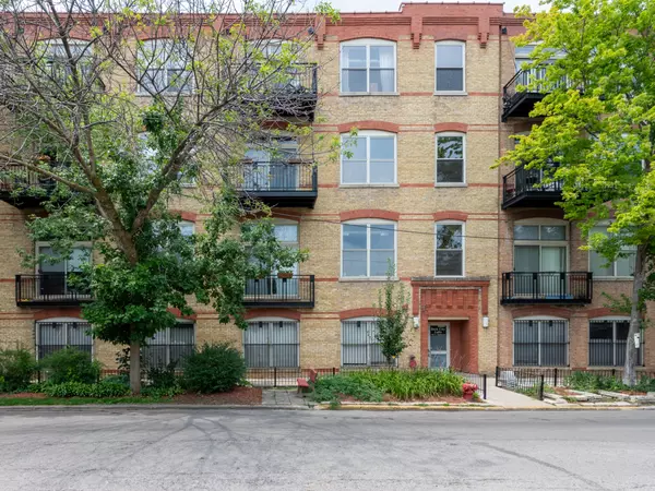 1740 N Maplewood AVE #105, Chicago, IL 60647