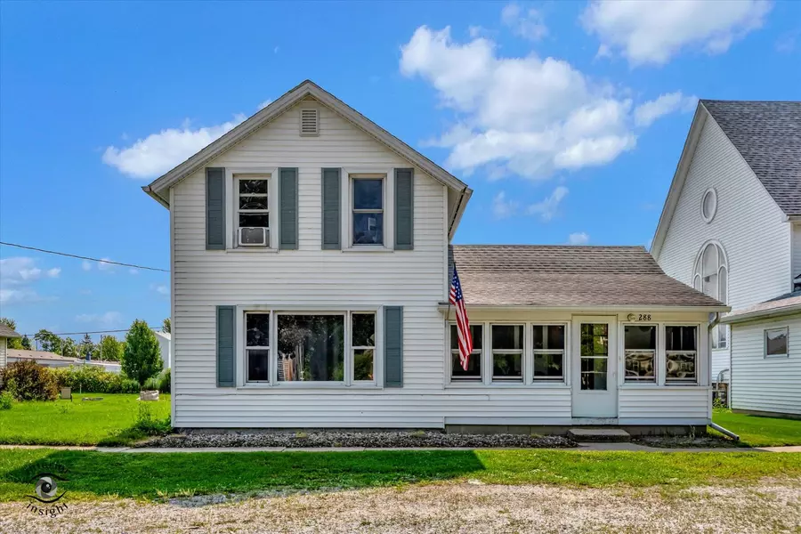 288 S Walnut ST, Chebanse, IL 60927