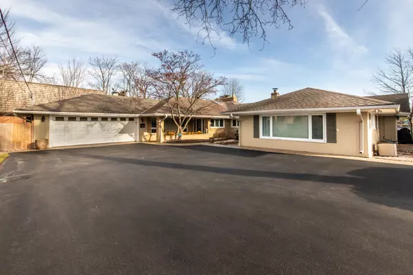 Park Ridge, IL 60068,333 Murphy Lake LN