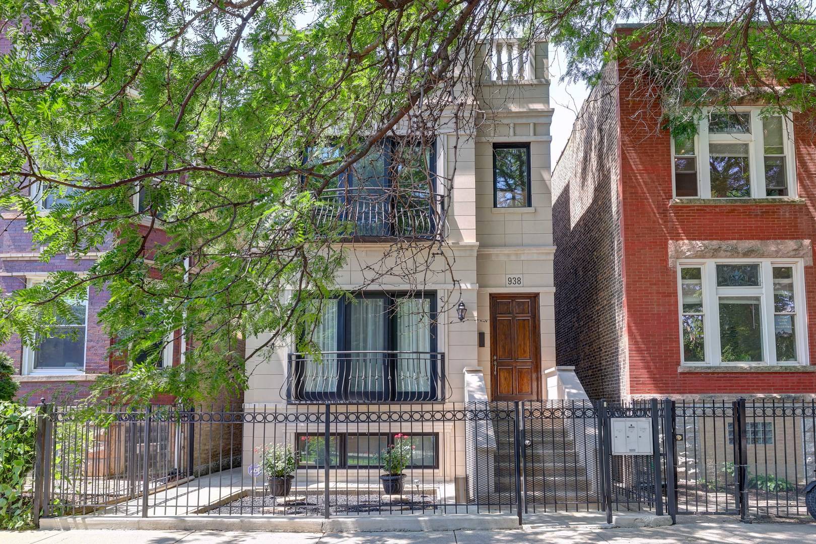 938 N Washtenaw AVE, Chicago, IL 60622